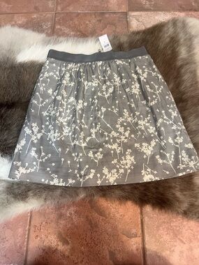 LOFT Gray Floral A-Line Skirt